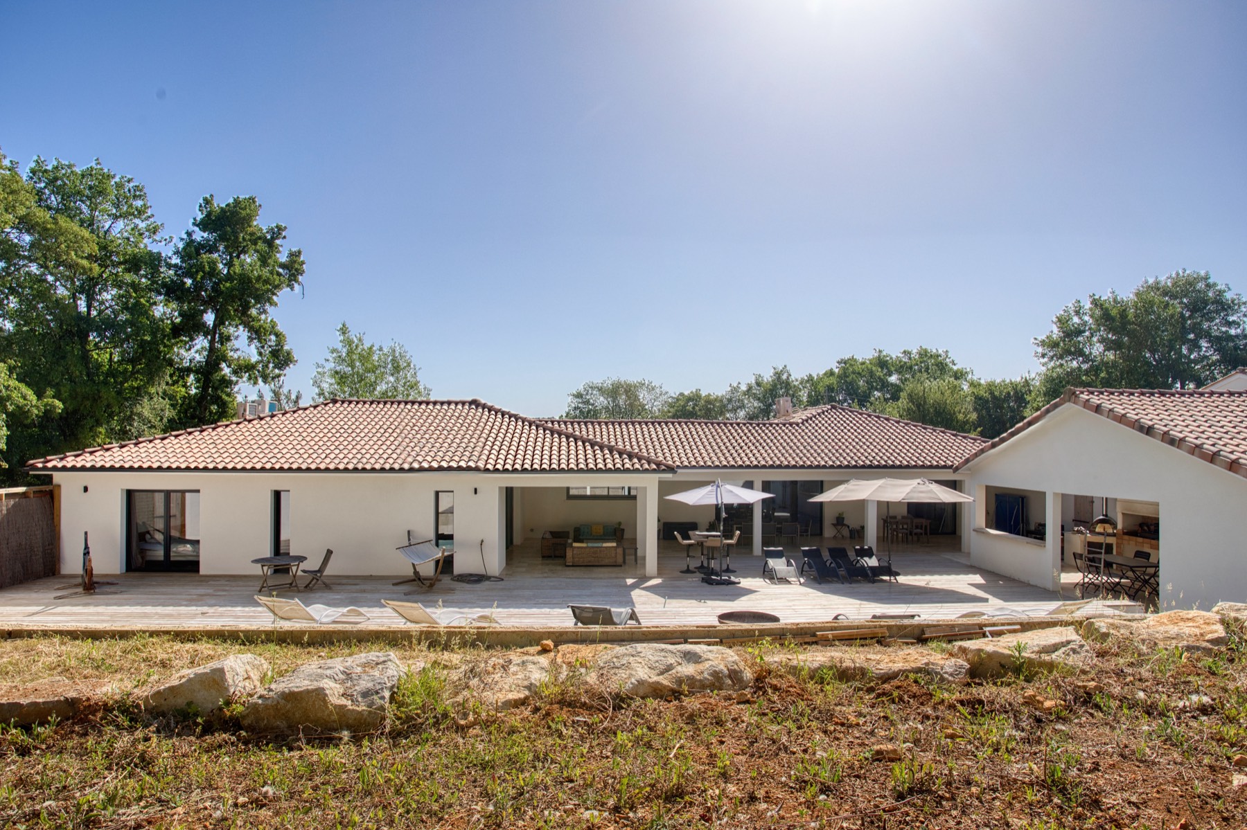 Maison en Dordogne après rénovation haut de gamme par Neo Construction 24